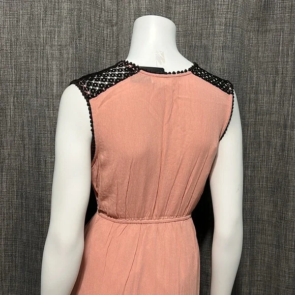 NWT Grayson Boho Pink Black Lace Shoulder Detail Maxi Dress Small - Picture 11 of 14